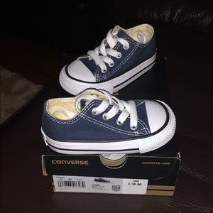 Converse chuck taylor low top baby size 4 navy